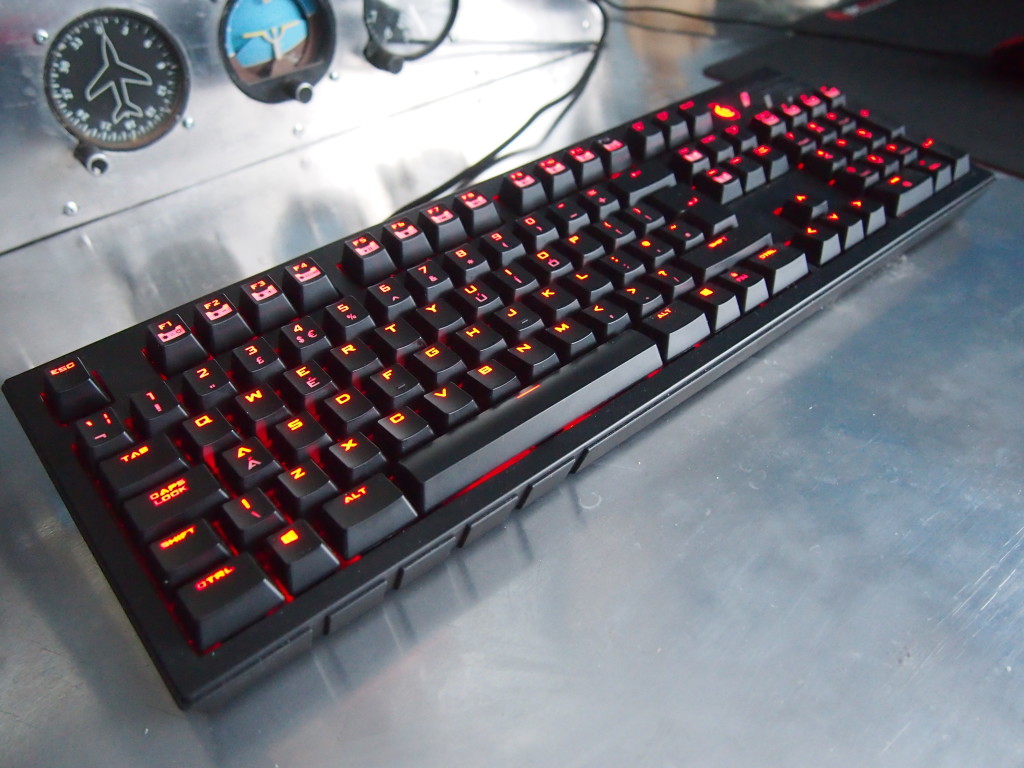 CMStorm QuickFire Ultimate Keyboard - The Power of Matt